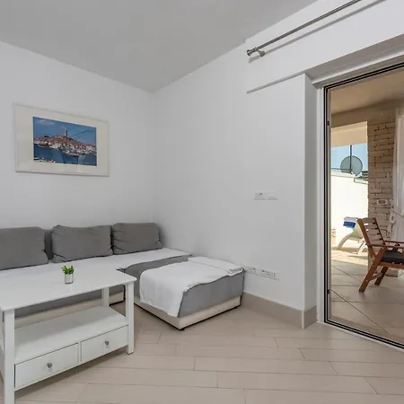 Vila Casa Pietra *